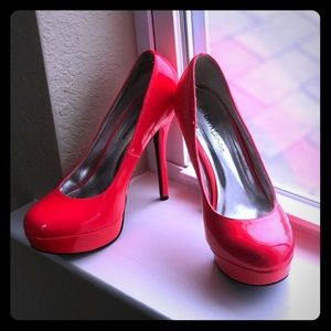 Diva lounge hot pink platform heels